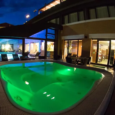 Al Castello Wellness فندق