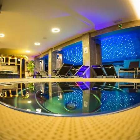 Al Castello Wellness فندق 4*