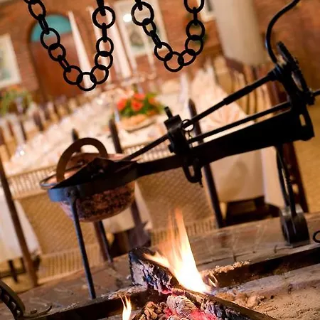 Al Castello Wellness فندق